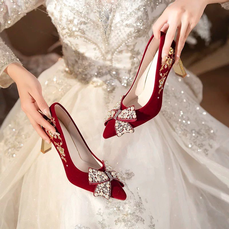 Embroidered Block Heel Single  - Pump Heel Block recension och pris